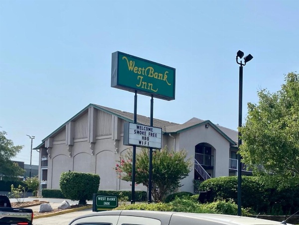 West Bank Inn image 1
