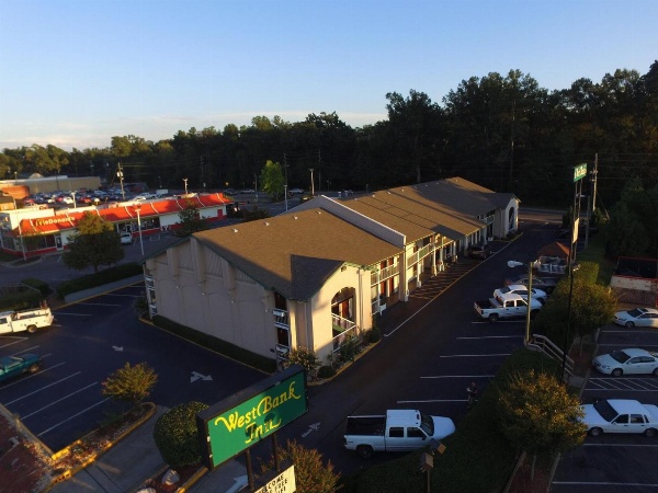 West Bank Inn image 4