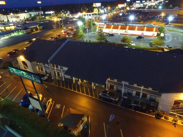 West Bank Inn image 9